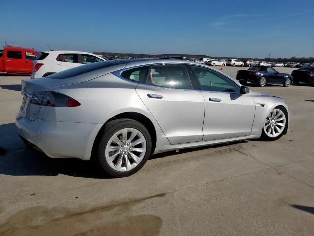 5YJSA1E24JF263536 - 2018 TESLA MODEL S SILVER photo 3