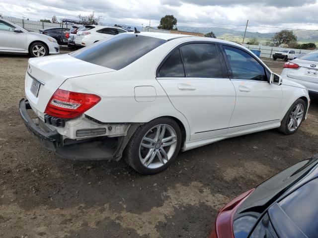 WDDGF4HB8DA816860 - 2013 MERCEDES-BENZ C 250 WHITE photo 3