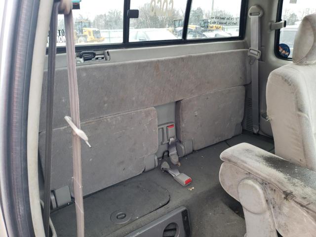 5TESN92N54Z430233 - 2004 TOYOTA TACOMA XTRACAB PRERUNNER ვერცხლისფერი ფოტო 10