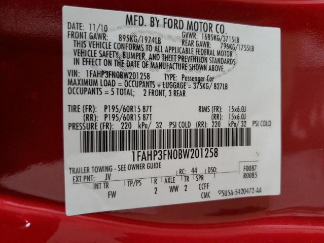 1FAHP3FN0BW201258 - 2011 FORD FOCUS SE RED photo 13