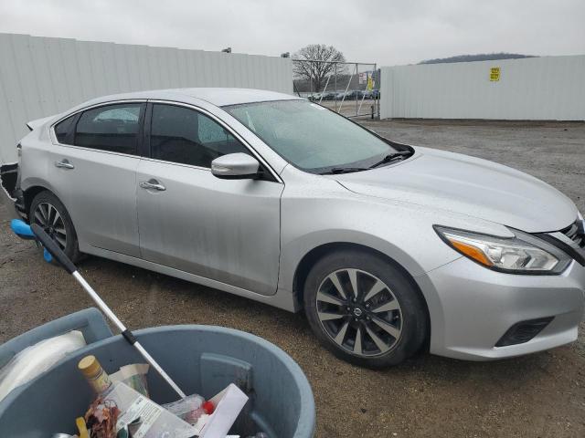 1N4AL3AP5JC247223 - 2018 NISSAN ALTIMA 2.5 SILVER photo 4