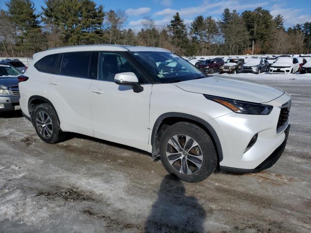 5TDGZRBH2NS578701 - 2022 TOYOTA HIGHLANDER XLE 白色 照片 4