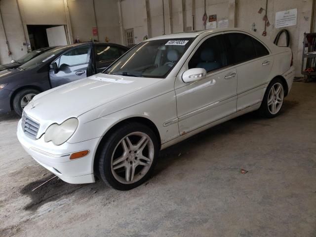 WDBRF61J82F254764 - 2002 MERCEDES-BENZ C 240 WHITE photo 1