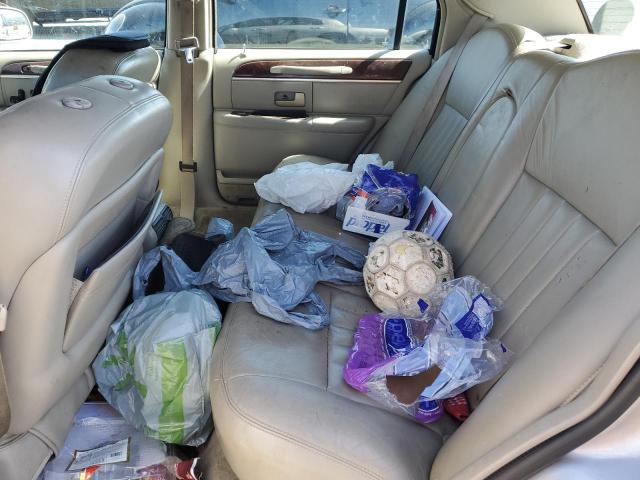 1LNHM81W14Y687808 - 2004 LINCOLN TOWN CAR EXECUTIVE SILVER photo 10