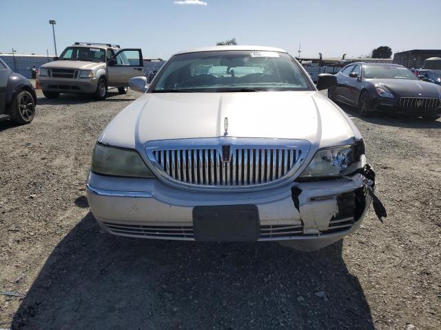 1LNHM81W14Y687808 - 2004 LINCOLN TOWN CAR EXECUTIVE SILVER photo 5