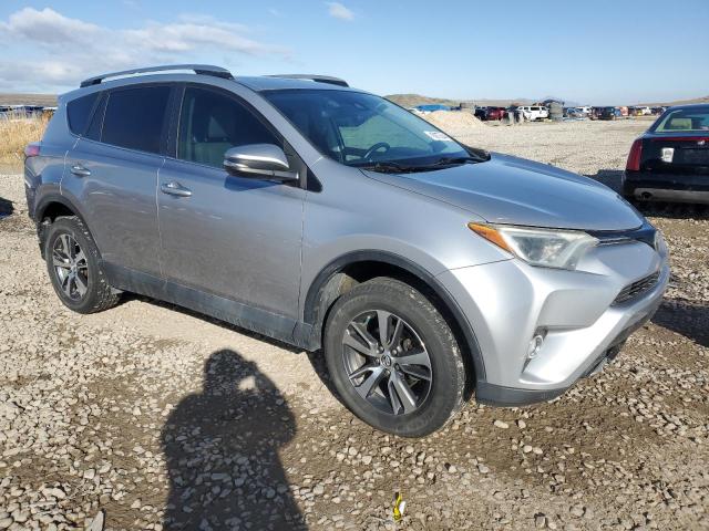 2T3RFREV6HW623810 - 2017 TOYOTA RAV4 XLE SILVER photo 4