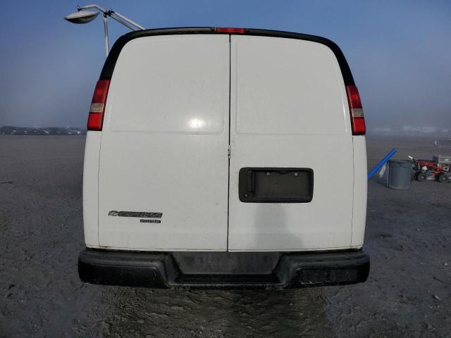 1GCWGFCA1C1177491 - 2012 CHEVROLET EXPRESS G2 WHITE photo 6