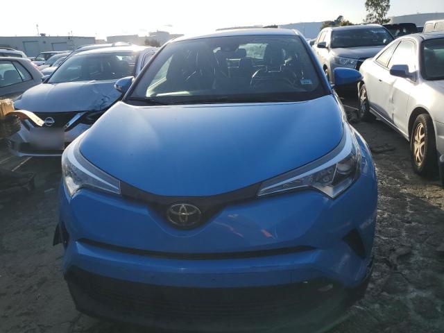 JTNKHMBX7K1019088 - 2019 TOYOTA C-HR XLE BLUE photo 5