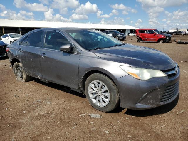 4T1BF1FK3HU674908 - 2017 TOYOTA CAMRY LE GRAY photo 4