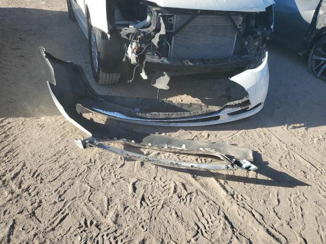 2C4RC1BG1CR189928 - 2012 CHRYSLER TOWN & COU TOURING WHITE photo 13