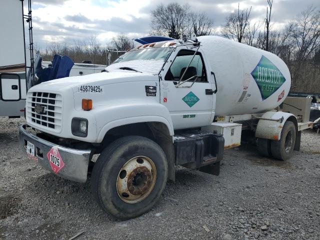 1GBM7H1C32J501163 - 2002 CHEVROLET C-SERIES C7H042 WHITE photo 2