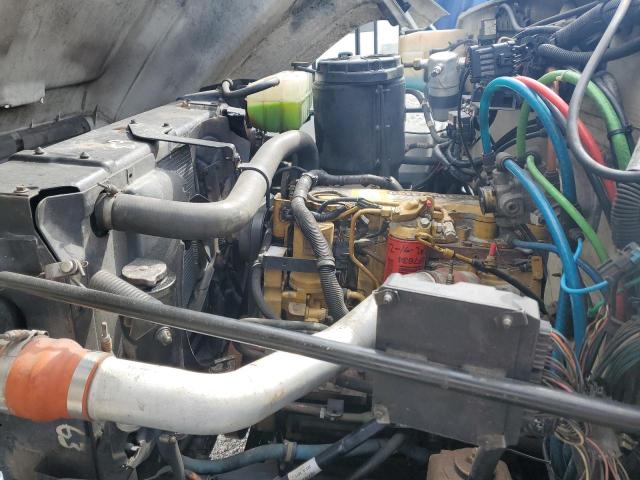 1GBM7H1C32J501163 - 2002 CHEVROLET C-SERIES C7H042 WHITE photo 7