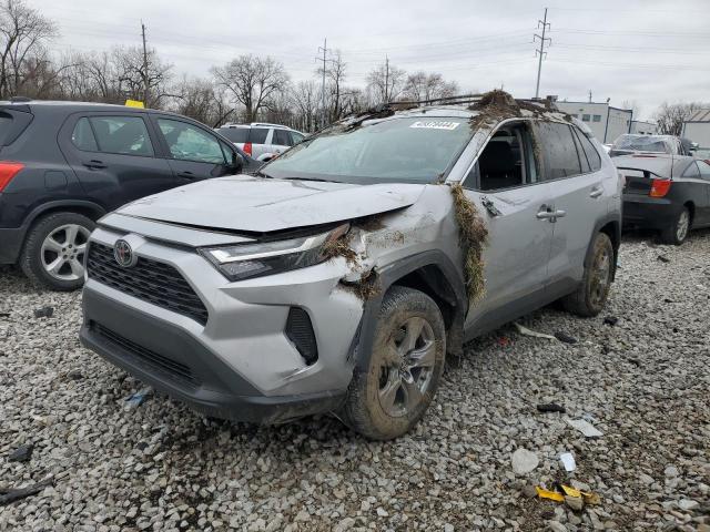 2T3P1RFV7NC264761 - 2022 TOYOTA RAV4 XLE SILVER photo 1