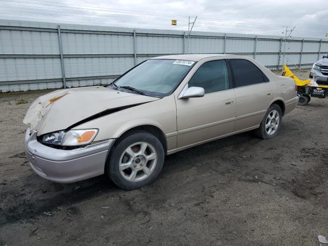 JT2BF22K8Y0261804 - 2000 TOYOTA CAMRY CE GOLD photo 1