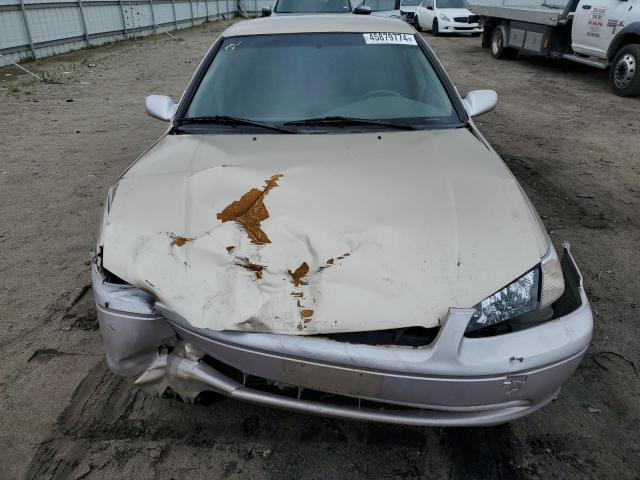 JT2BF22K8Y0261804 - 2000 TOYOTA CAMRY CE GOLD photo 5