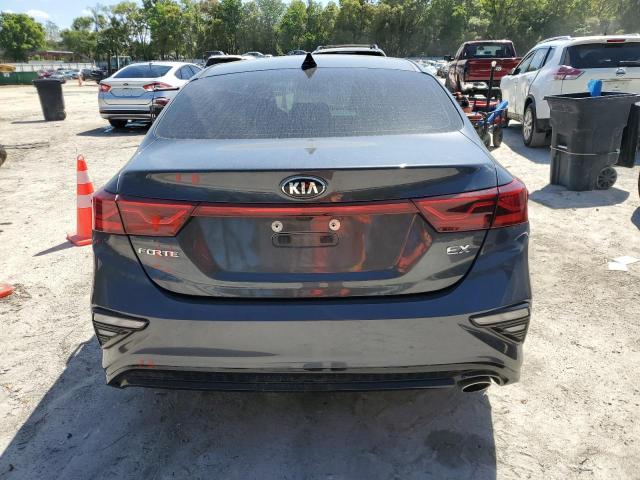 3KPF54AD1LE256812 - 2020 KIA FORTE EX GRAY photo 6