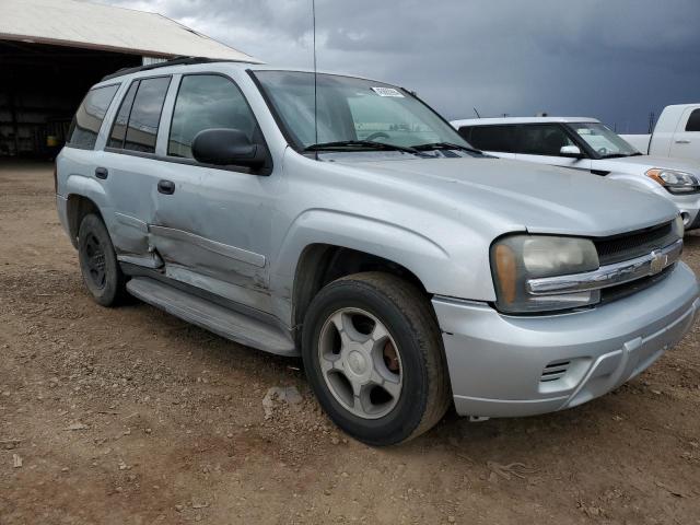 1GNDS13S472158264 - 2007 CHEVROLET TRAILBLAZE LS SILVER photo 4