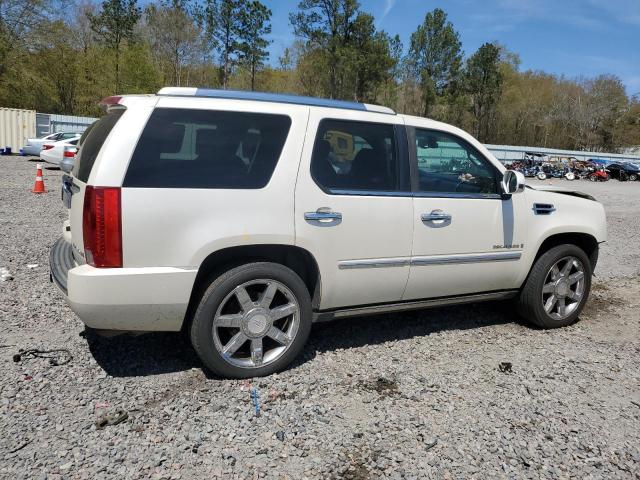 1GYEC63818R180852 - 2008 CADILLAC ESCALADE LUXURY WHITE photo 3