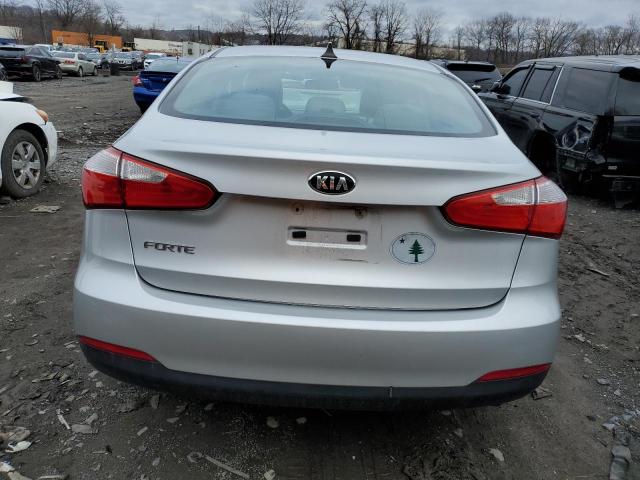 KNAFK4A6XG5499737 - 2016 KIA FORTE LX SILVER photo 6