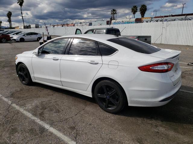 3FA6P0H74GR233256 - 2016 FORD FUSION SE WHITE photo 2