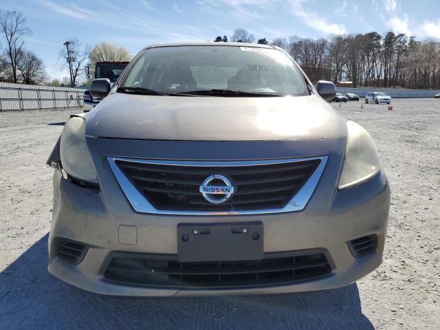 3N1CN7AP8DL863241 - 2013 NISSAN VERSA S GRAY photo 5