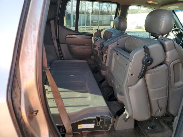 1GKET12S246167582 - 2004 GMC ENVOY XUV SILVER photo 10