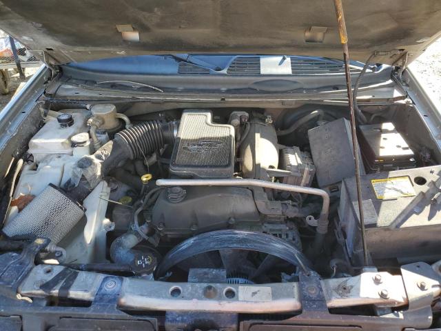 1GKET12S246167582 - 2004 GMC ENVOY XUV SILVER photo 11