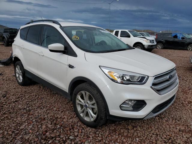 1FMCU0HD1JUD51448 - 2018 FORD ESCAPE SEL WHITE photo 4