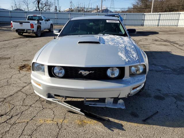 1ZVHT82H385173714 - 2008 FORD MUSTANG GT SILVER photo 5