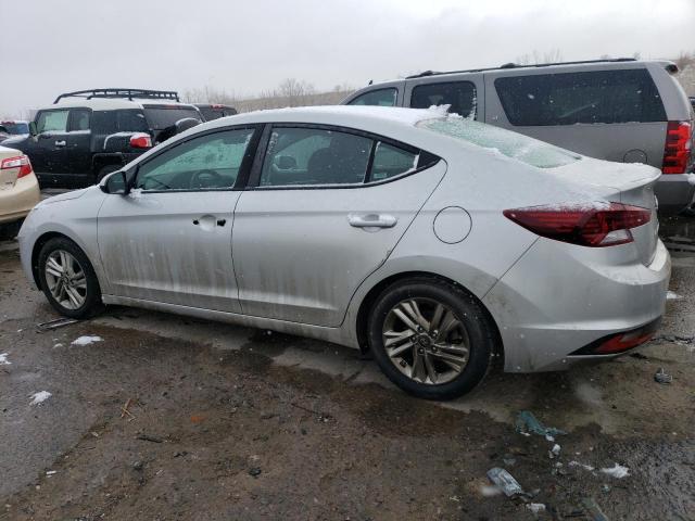 5NPD84LF8KH455864 - 2019 HYUNDAI ELANTRA SEL SILVER photo 2