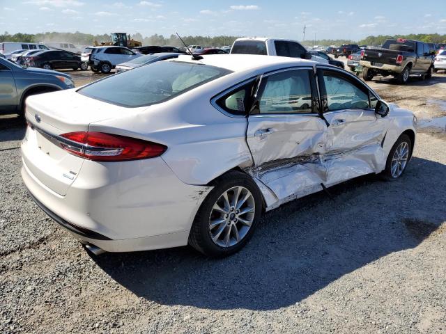 3FA6P0HD8HR204088 - 2017 FORD FUSION ENE SE WHITE photo 3