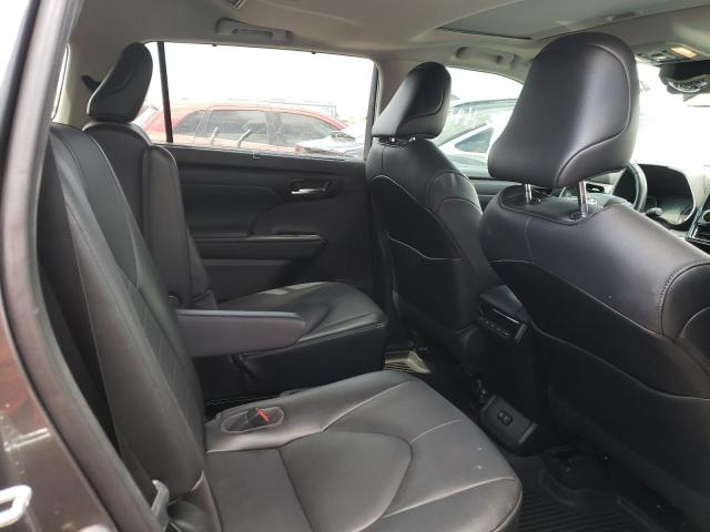 5TDGZRAH4MS043756 - 2021 TOYOTA HIGHLANDER XLE GRAY photo 11