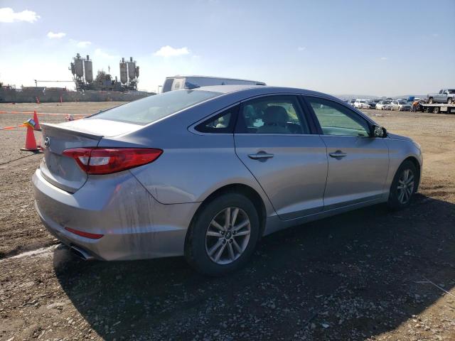 5NPE24AF9FH039594 - 2015 HYUNDAI SONATA SE SILVER photo 3