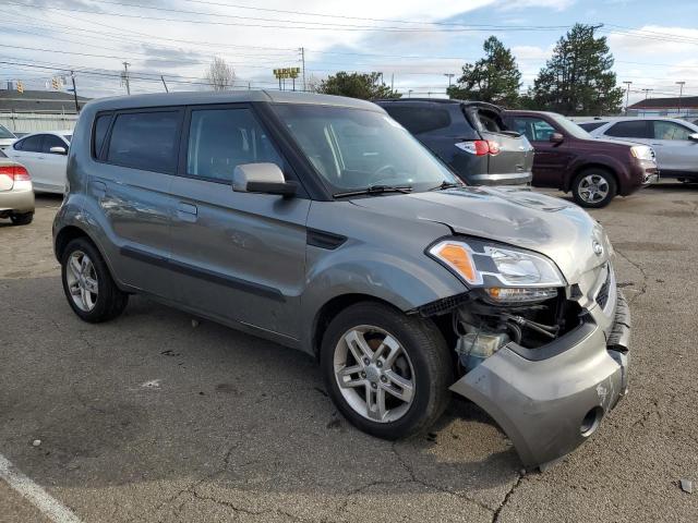 KNDJT2A24A7125003 - 2010 KIA SOUL + GRAY photo 4