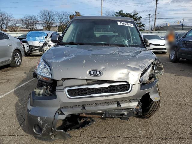 KNDJT2A24A7125003 - 2010 KIA SOUL + GRAY photo 5