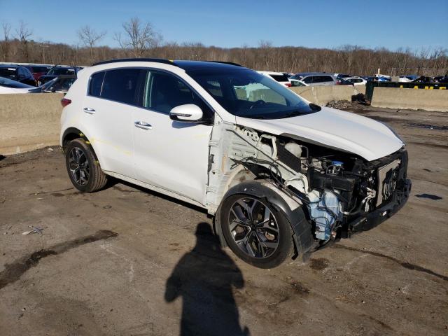 KNDPNCAC2L7667819 - 2020 KIA SPORTAGE EX WHITE photo 4