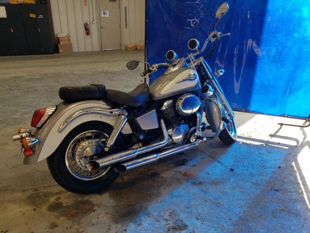 JH2RC44631K500235 - 2001 HONDA VT750 CD2 WHITE photo 4