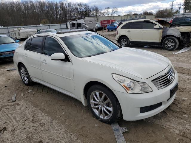 JNKBV61F78M251746 - 2008 INFINITI G35 WHITE photo 4