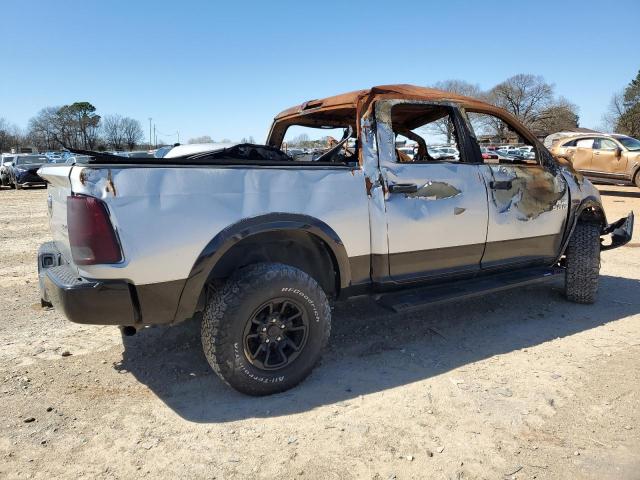 1C6RR7LM9JS228192 - 2018 RAM 1500 SLT فضي صورة 3