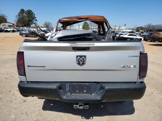 1C6RR7LM9JS228192 - 2018 RAM 1500 SLT فضي صورة 6