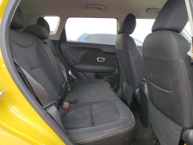 KNDJP3A53F7133959 - 2015 KIA SOUL + YELLOW photo 11