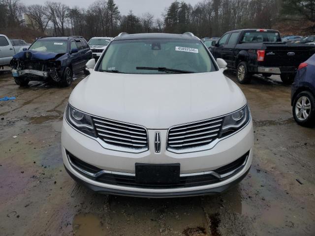 2LMPJ8LR6HBL37920 - 2017 LINCOLN MKX RESERVE WHITE photo 5