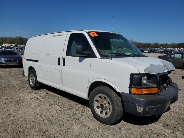 1GTS7AFX6C1124769 - 2012 GMC SAVANA G1500 WHITE photo 4