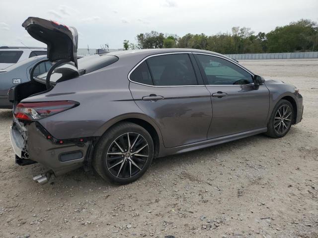 4T1G11AK0NU063743 - 2022 TOYOTA CAMRY SE GRAY photo 3