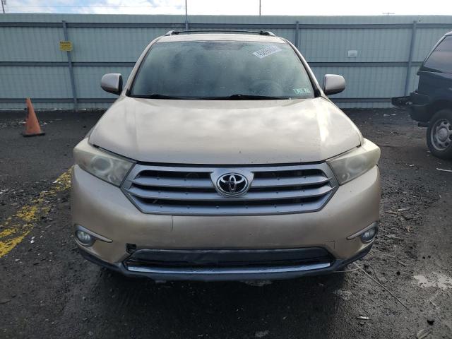 5TDBK3EH8BS050972 - 2011 TOYOTA HIGHLANDER BASE أسمر صورة 5