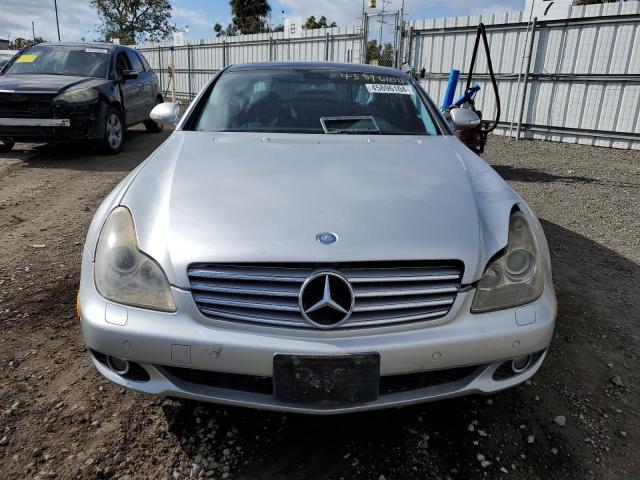 WDDDJ75X06A052900 - 2006 MERCEDES-BENZ CLS 500C SILVER photo 5