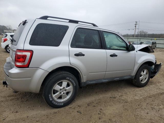 1FMCU0D79AKA87052 - 2010 FORD ESCAPE XLT SILVER photo 3