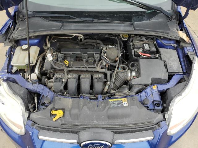 1FAHP3F20CL299846 - 2012 FORD FOCUS SE BLUE photo 11