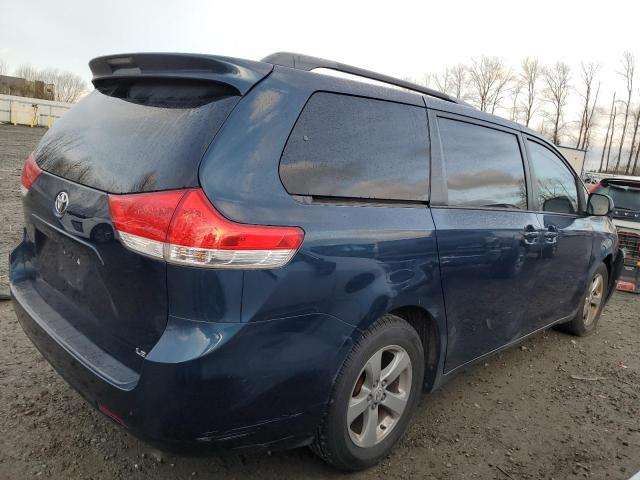 5TDKK3DCXCS262618 - 2012 TOYOTA SIENNA LE BLUE photo 3