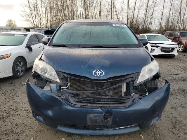 5TDKK3DCXCS262618 - 2012 TOYOTA SIENNA LE BLUE photo 5